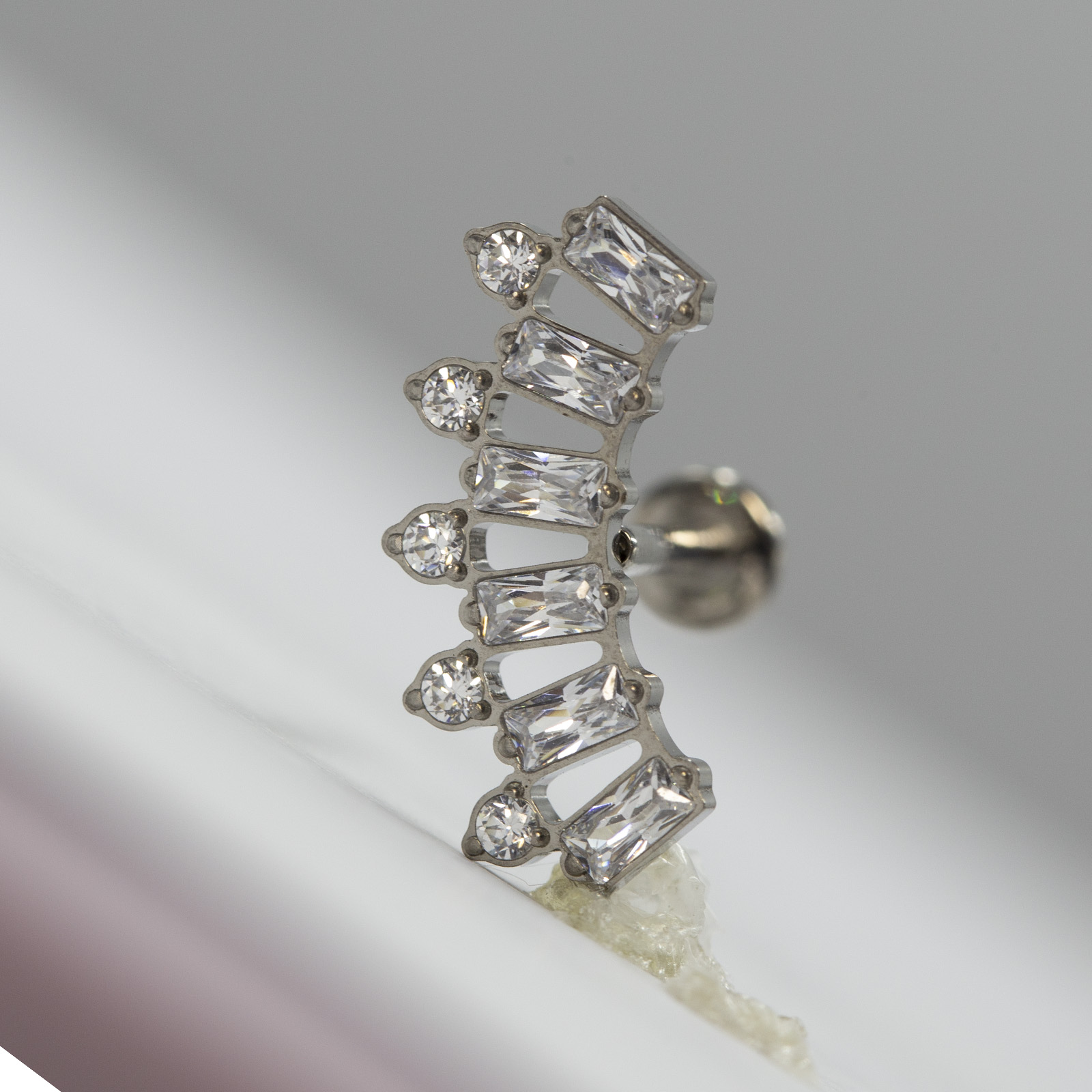 16G Implant Grade Titanium AST - Body Jewelry Internally Threaded 评论和价格