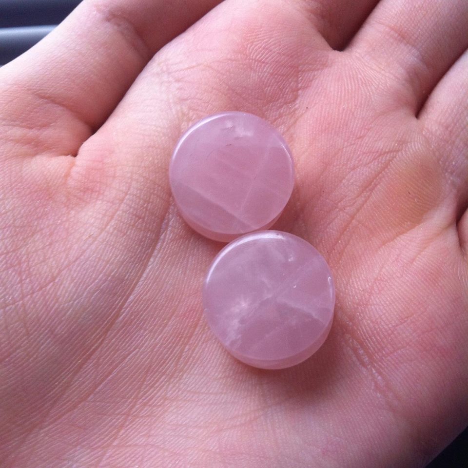 2Pc Pink Quartz Organic Stone  - Body Jewelry Plus 评论和价格